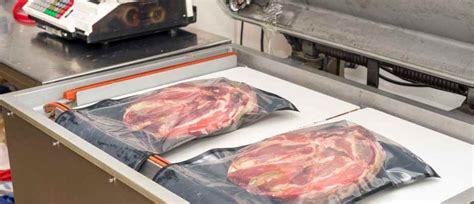 Detalle de un microporo en la zona de termosellado de una cámara de termoplástico