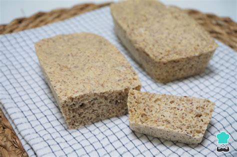 Infografía comparativa: Pan tradicional vs. Pan Keto al microondas (ingredientes, tiempo de preparación, impacto en la glucosa)