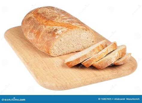 pane keto affettato su un tagliere, pronto per essere gustato