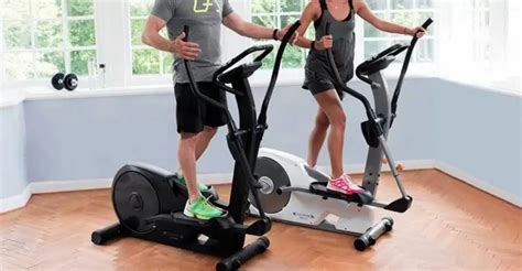 Comparativa de gasto calórico en diferentes máquinas de cardio en posición vertical y reclinada.