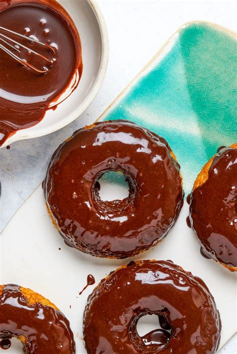 Fotografía de los Donuts Keto Glaseados con Chocolate
