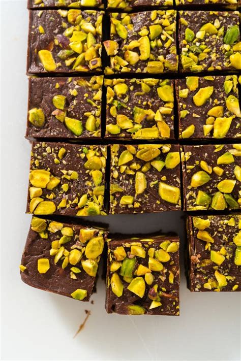 Fotografía del Fudge Keto cortado en cuadrados