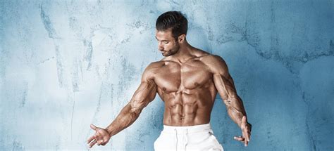 Imagen de un cuerpo musculoso y definido, mostrando la musculatura.