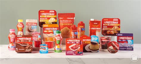 comparativa visual de etiquetas nutricionales de batidos proteicos de Mercadona y de marcas especializadas