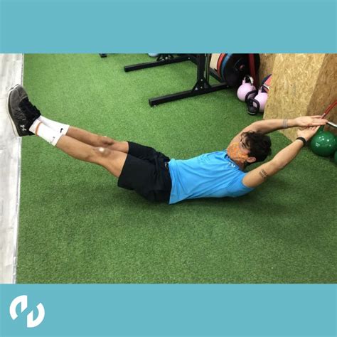 Ilustración de ejercicios isométricos para abdominales: plancha y postura del barco