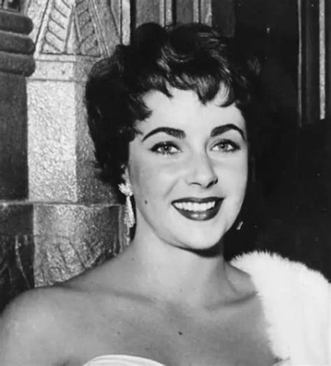 Retrato de Elizabeth Taylor en su juventud