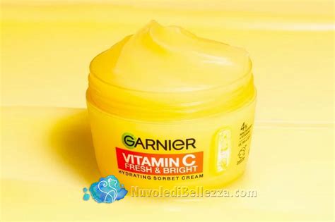 Textura de crema hidratante sorbete con efecto luminoso