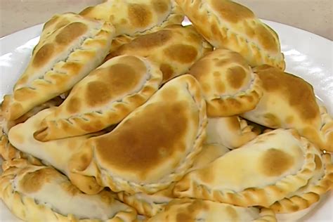 infografía comparativa de calorías entre empanadas fritas y al horno