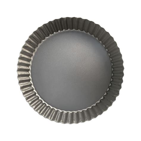 Molde para tarta con base de almendras horneada y enfriándose