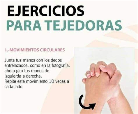 Primer plano de unas manos realizando movimientos circulares para ejercitar las muñecas.