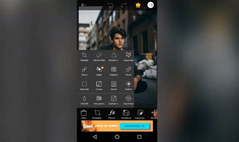 Interfaz principal de PicsArt con opciones de edición destacadas.