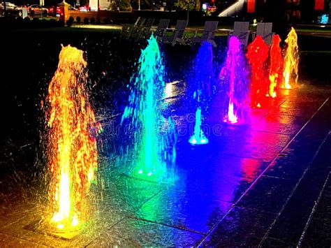 Diagrama detallado mostrando la aplicación de chorros de agua en diferentes partes del cuerpo.