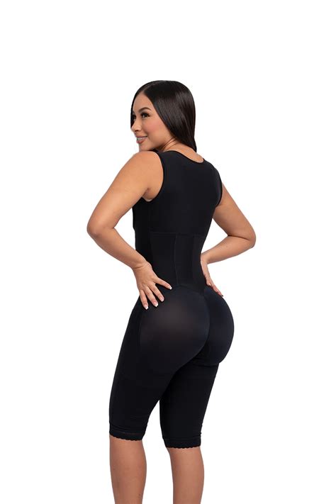 Imagen de una faja postquirúrgica con detalles de sus cierres.