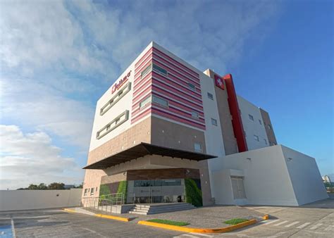 Foto del Hospital Alhma en México, destacando su infraestructura moderna.