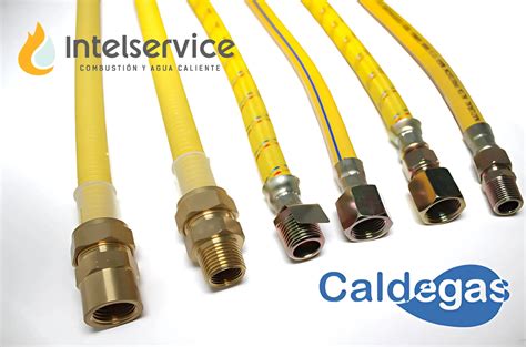 Esquema de las conexiones de tubería de gas y líquido en un sistema de aire acondicionado