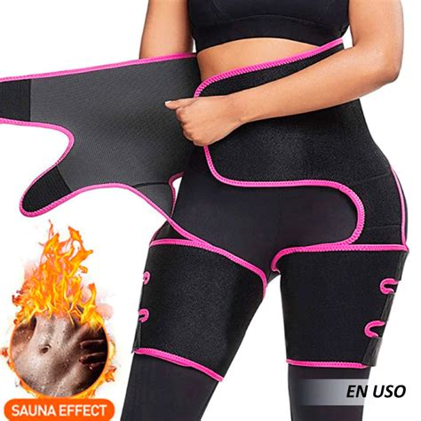 Mujer usando una faja reductora mientras realiza ejercicio en un gimnasio.