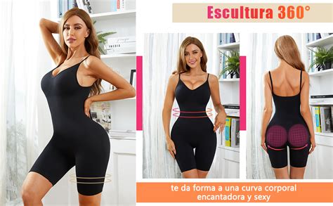 Mujer usando una faja reductora bajo ropa ajustada