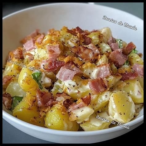 platillo con tocino crujiente sobre toallas de papel