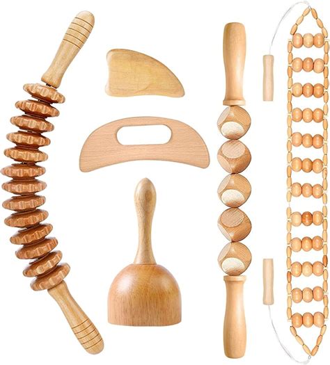 Ilustración de diferentes tipos de masajeadores anticelulíticos: manuales (rodillo, ventosa) y eléctricos con diversas funciones.