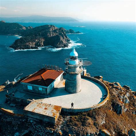 Faro de Cíes al atardecer.